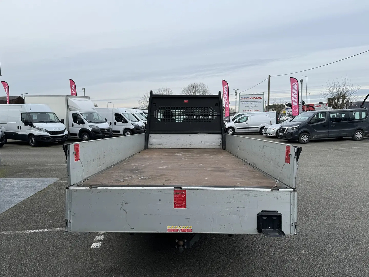 Citroen Jumper 4-35 L4 2.2 BLUEHDI 140 S&S CONTROL - Open body delivery van: picture 3 Citroen Jumper 4-35 L4 2.2 BLUEHDI 140 S&S CONTROL - Open body delivery van: picture 3