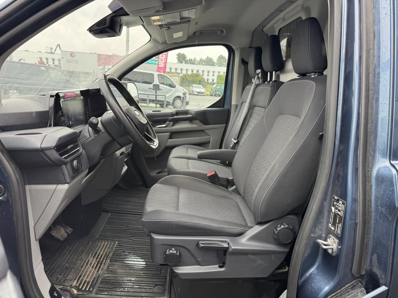 FORD Transit Custom 2.0 EcoBlue 170 ch BVA Fourgon 320 L1H1 Limited - Panel van: picture 4 FORD Transit Custom 2.0 EcoBlue 170 ch BVA Fourgon 320 L1H1 Limited - Panel van: picture 4