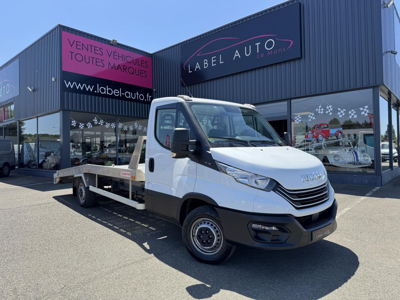 Iveco Daily IVECO PORTE VOITURE DEPANNEUSE 35 S 16 3L0 160 CH EMPATTEMENT 4100 PLATEAU FIX ALU EQUIP - Tow truck: picture 2 Iveco Daily IVECO PORTE VOITURE DEPANNEUSE 35 S 16 3L0 160 CH EMPATTEMENT 4100 PLATEAU FIX ALU EQUIP - Tow truck: picture 2
