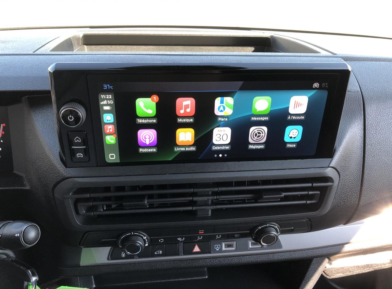 New Panel van PEUGEOT Expert M 2.0 BlueHDi - 145 S&S - BV EAT8  III FOURGON Fourgon PHASE 2: picture 12 New Panel van PEUGEOT Expert M 2.0 BlueHDi - 145 S&S - BV EAT8  III FOURGON Fourgon PHASE 2: picture 12