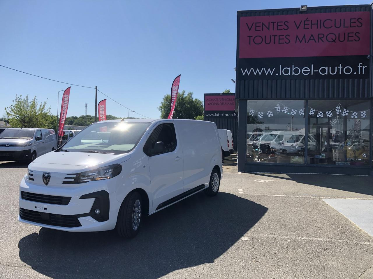 New Panel van PEUGEOT Expert M 2.0 BlueHDi - 145 S&S - BV EAT8  III FOURGON Fourgon PHASE 2: picture 6 New Panel van PEUGEOT Expert M 2.0 BlueHDi - 145 S&S - BV EAT8  III FOURGON Fourgon PHASE 2: picture 6