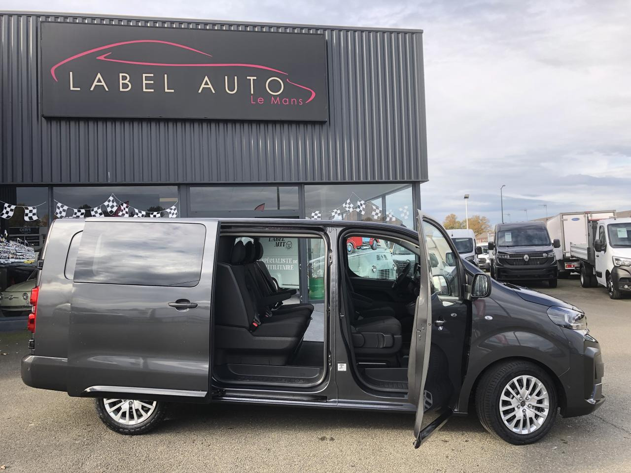 PEUGEOT Expert XL 2.0 BlueHDi - 180 S&S - BV EAT8 III CABINE APPROFONDIE Fourgon Cabine approfondie Fix - Panel van: picture 3 PEUGEOT Expert XL 2.0 BlueHDi - 180 S&S - BV EAT8 III CABINE APPROFONDIE Fourgon Cabine approfondie Fix - Panel van: picture 3