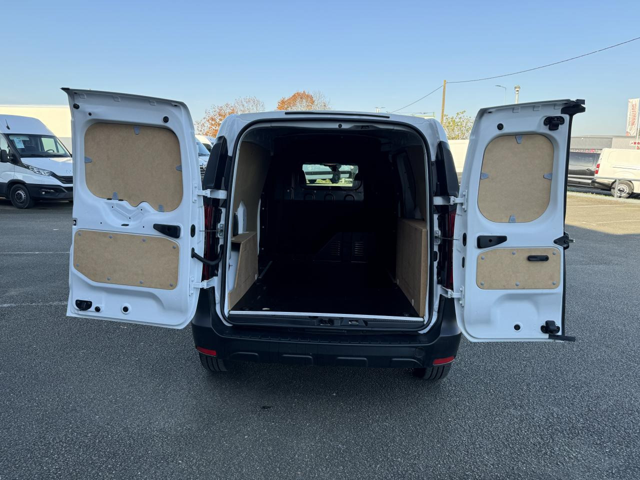 RENAULT EXPRESS 1.5 DCI 75CH CONFORT - Panel van: picture 3 RENAULT EXPRESS 1.5 DCI 75CH CONFORT - Panel van: picture 3