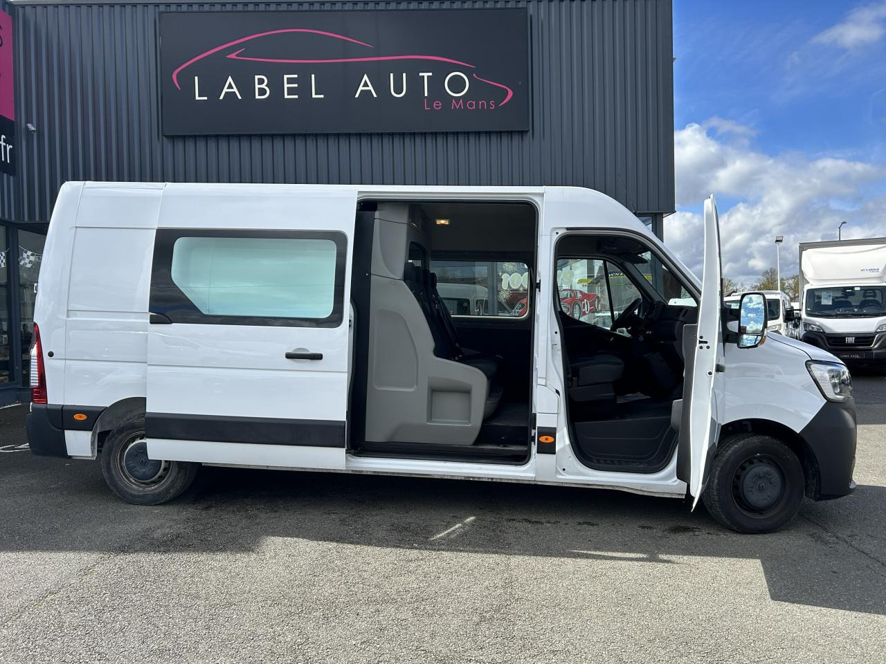 RENAULT Master Confort F3500 L3H2 2.3 dCi - 135 III CABINE APPROFONDIE Cabine approfondie L3H2 Traction PHA - Panel van: picture 3 RENAULT Master Confort F3500 L3H2 2.3 dCi - 135 III CABINE APPROFONDIE Cabine approfondie L3H2 Traction PHA - Panel van: picture 3