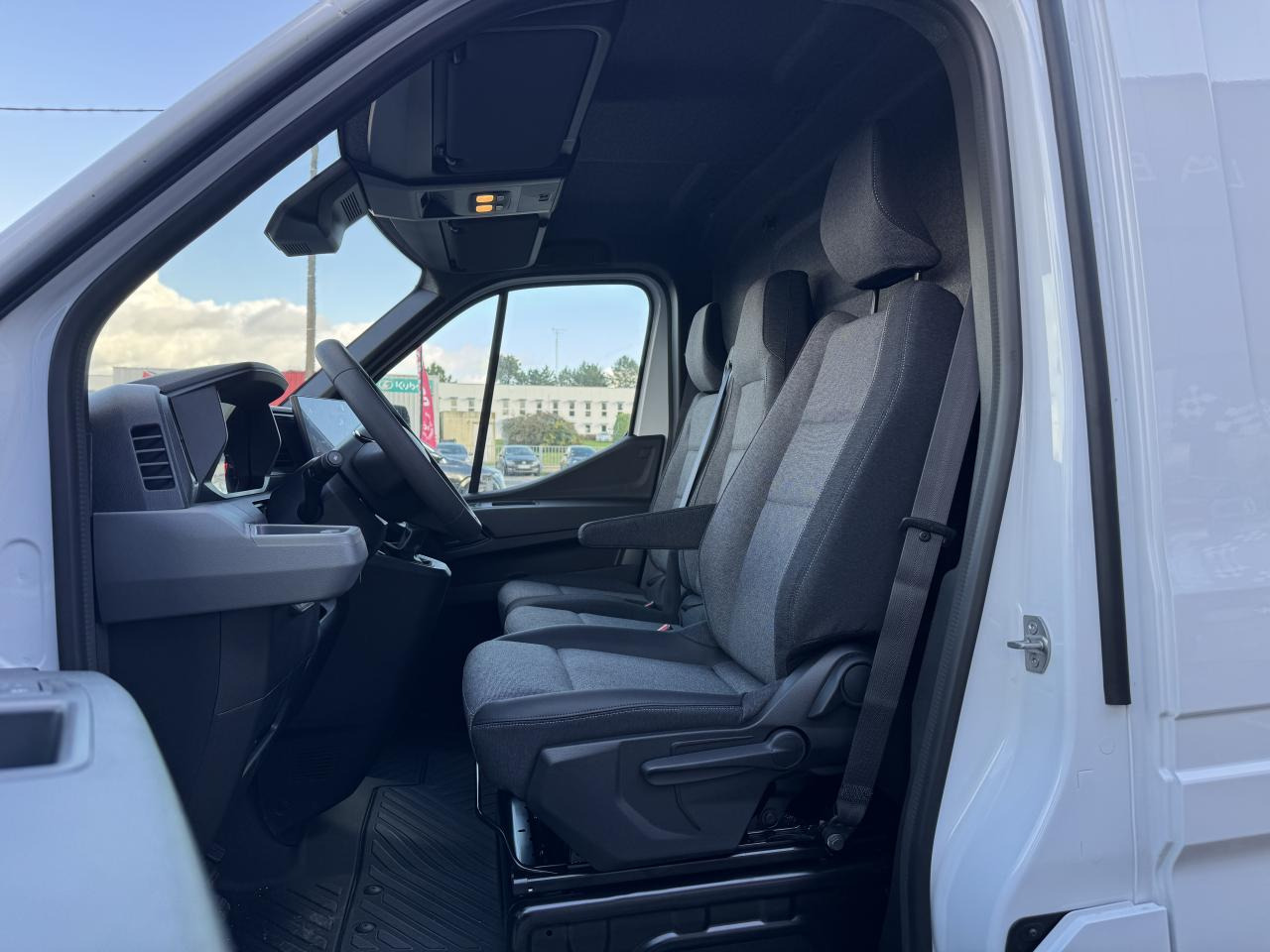 RENAULT Master Extra 3t5 L3H2 2.0 Blue dCi - 150 IV FOURGON Fourgon L3H2 Traction - Panel van: picture 5 RENAULT Master Extra 3t5 L3H2 2.0 Blue dCi - 150 IV FOURGON Fourgon L3H2 Traction - Panel van: picture 5