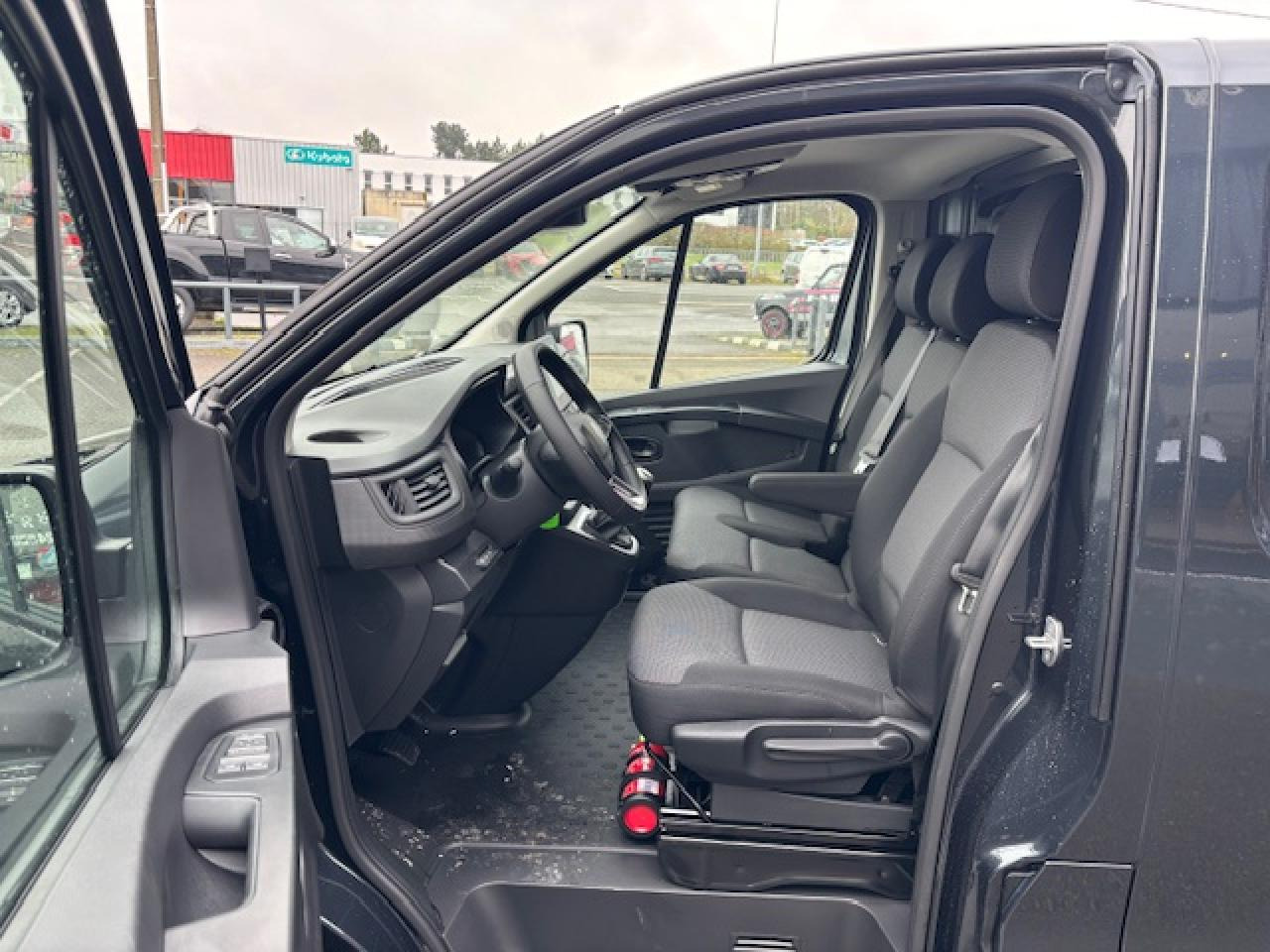 RENAULT Trafic L2H1 3000 Kg 2.0 Blue dCi - 150 2024 III FOURGON Fourgon Advance L2H1 PHASE 3 - Panel van: picture 5 RENAULT Trafic L2H1 3000 Kg 2.0 Blue dCi - 150 2024 III FOURGON Fourgon Advance L2H1 PHASE 3 - Panel van: picture 5