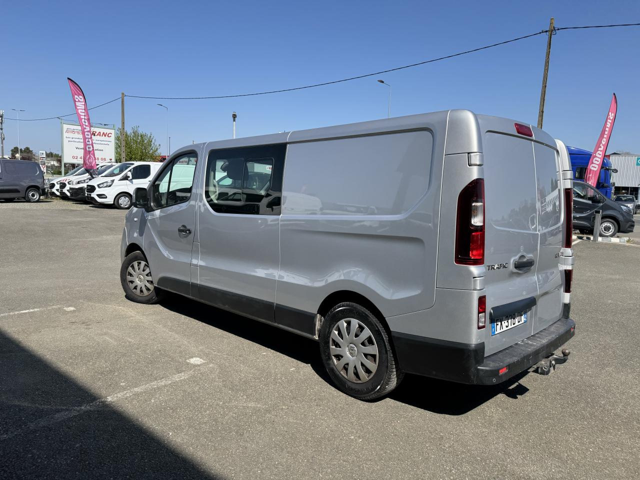 RENAULT trafic L2H1 2.0 DCI 145CH CABINE APPROFONDIE 6 PLACES CONFORT EDC - Panel van: picture 5 RENAULT trafic L2H1 2.0 DCI 145CH CABINE APPROFONDIE 6 PLACES CONFORT EDC - Panel van: picture 5