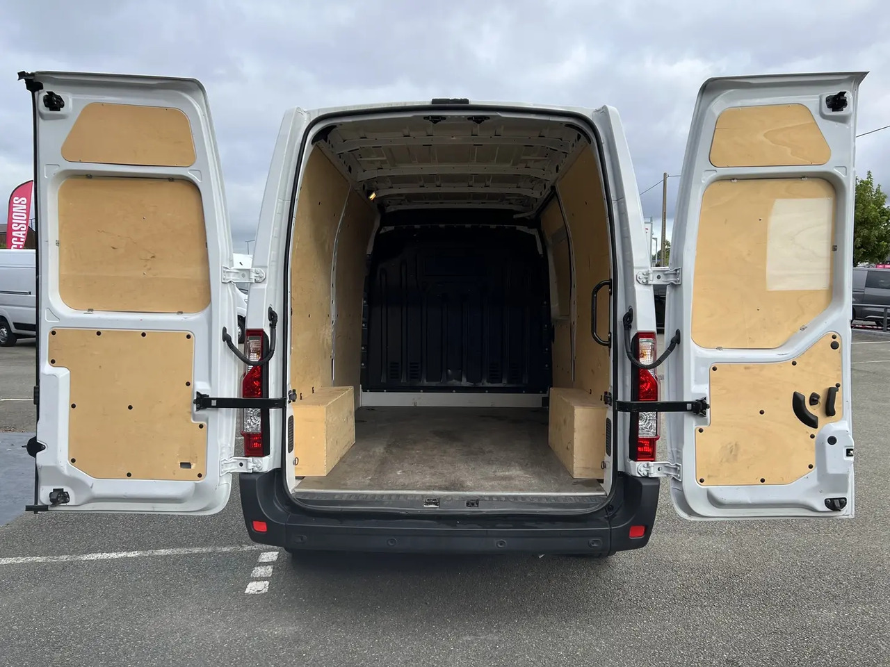 Renault Master F3300 L2H2 2.3 BLUE DCI 135CH GRAND CONFORT EURO6 - Panel van: picture 3 Renault Master F3300 L2H2 2.3 BLUE DCI 135CH GRAND CONFORT EURO6 - Panel van: picture 3