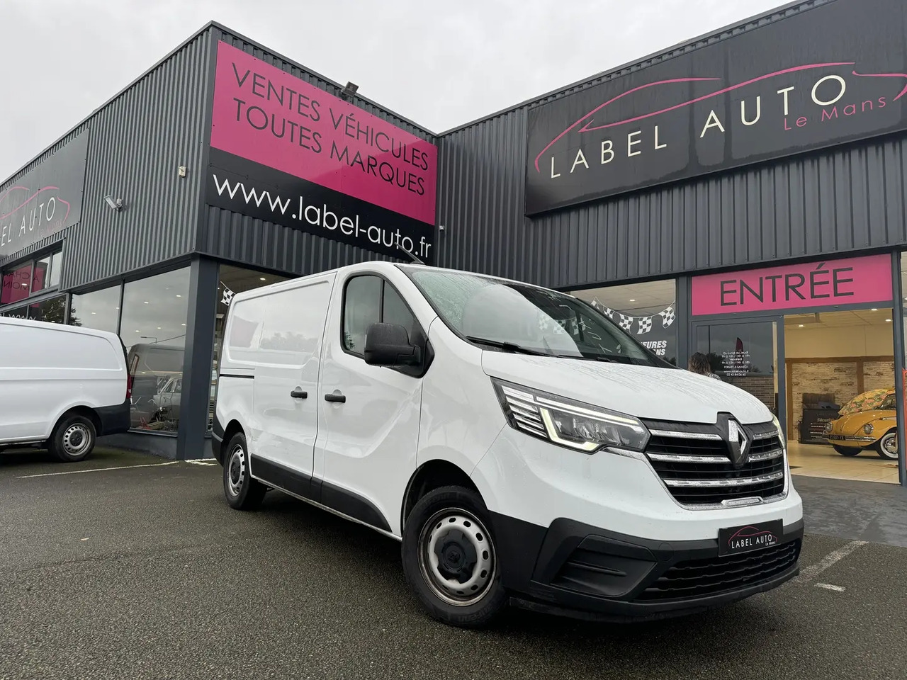 Renault Trafic L1H1 2T8 2.0 BLUE DCI 130CH GRAND CONFORT - Panel van: picture 1 Renault Trafic L1H1 2T8 2.0 BLUE DCI 130CH GRAND CONFORT - Panel van: picture 1