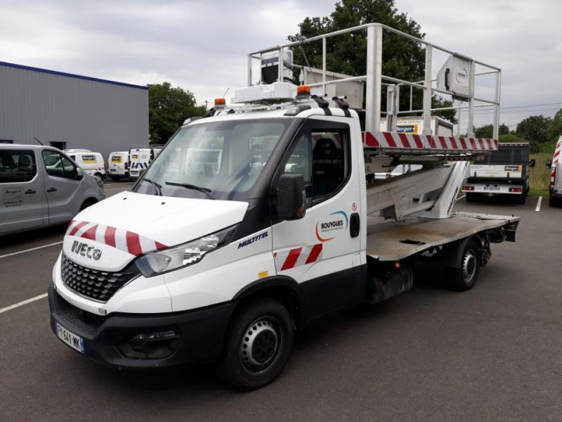 Iveco Daily 35S14 Plateau Nacelle 6m50 Spécial tunnel - Truck with aerial platform: picture 1 Iveco Daily 35S14 Plateau Nacelle 6m50 Spécial tunnel - Truck with aerial platform: picture 1