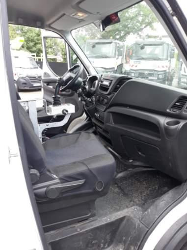 Iveco Daily 35S14 Plateau Nacelle 6m50 Spécial tunnel - Truck with aerial platform: picture 5 Iveco Daily 35S14 Plateau Nacelle 6m50 Spécial tunnel - Truck with aerial platform: picture 5