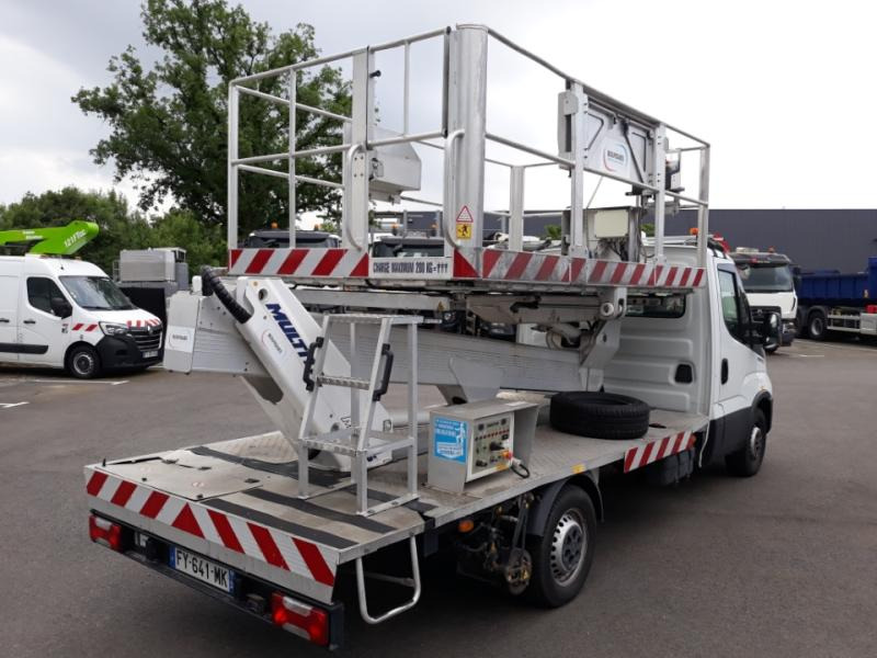 Iveco Daily 35S14 Plateau Nacelle 6m50 Spécial tunnel - Truck with aerial platform: picture 4 Iveco Daily 35S14 Plateau Nacelle 6m50 Spécial tunnel - Truck with aerial platform: picture 4