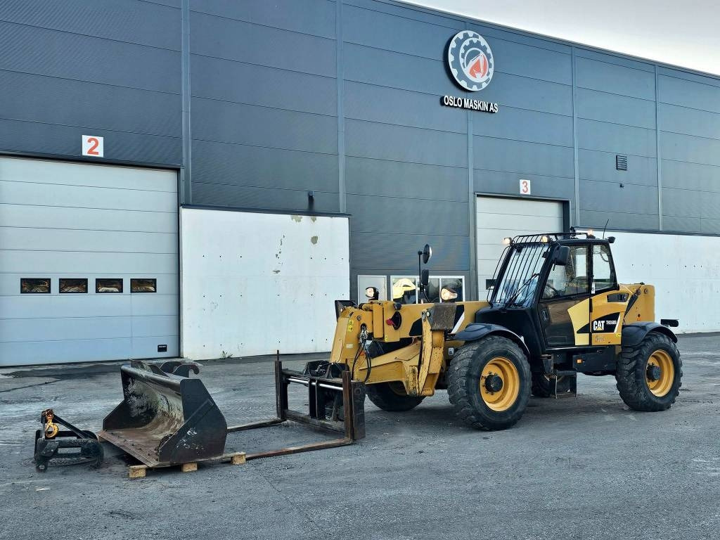 CAT TH 360 B - Telescopic handler: picture 1 CAT TH 360 B - Telescopic handler: picture 1
