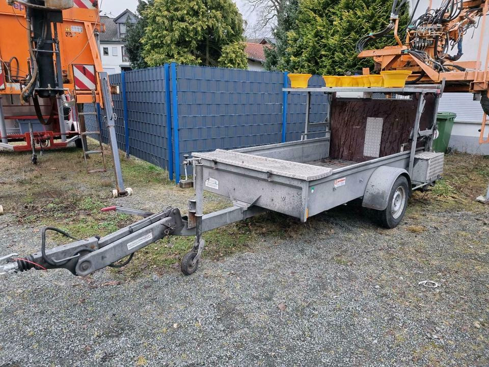 Trebbiner Absperrtafel VZ 616 kleine Ausführung Vorwarntafel niss - Trailer: picture 2 Trebbiner Absperrtafel VZ 616 kleine Ausführung Vorwarntafel niss - Trailer: picture 2