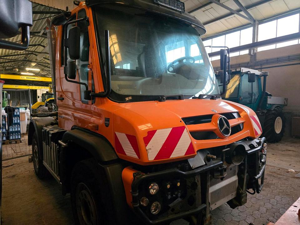 Unimog U423 EAS NKS-Z-UGE-43 Mercedes-Benz 405/10 405/12 UGE Mercedes-Benz U 318 323 327 423 427 429 430 EasyDrive Variopilot - Cab chassis truck, Utility/ Special vehicle: picture 3 Unimog U423 EAS NKS-Z-UGE-43 Mercedes-Benz 405/10 405/12 UGE Mercedes-Benz U 318 323 327 423 427 429 430 EasyDrive Variopilot - Cab chassis truck, Utility/ Special vehicle: picture 3