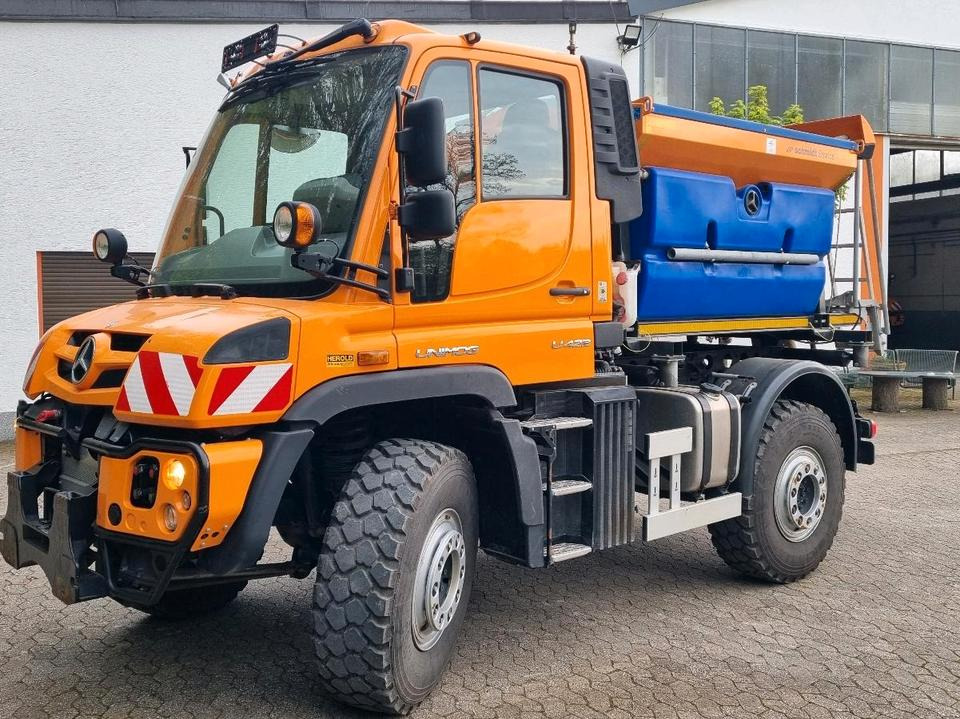 Unimog 423 Mercedes Benz U423 427 429 430 530 527 Schmidt Stratos Salzstreuer - Utility/ Special vehicle: picture 1 Unimog 423 Mercedes Benz U423 427 429 430 530 527 Schmidt Stratos Salzstreuer - Utility/ Special vehicle: picture 1