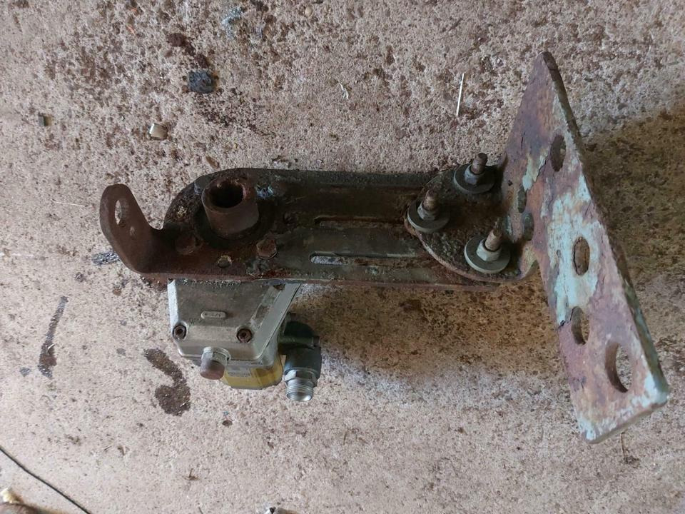 Zapfwellenhydraulikpumpe Hydraulikpumpe Schmidt Salzstreuer SST - Hydraulic pump for Utility/ Special vehicle: picture 3 Zapfwellenhydraulikpumpe Hydraulikpumpe Schmidt Salzstreuer SST - Hydraulic pump for Utility/ Special vehicle: picture 3