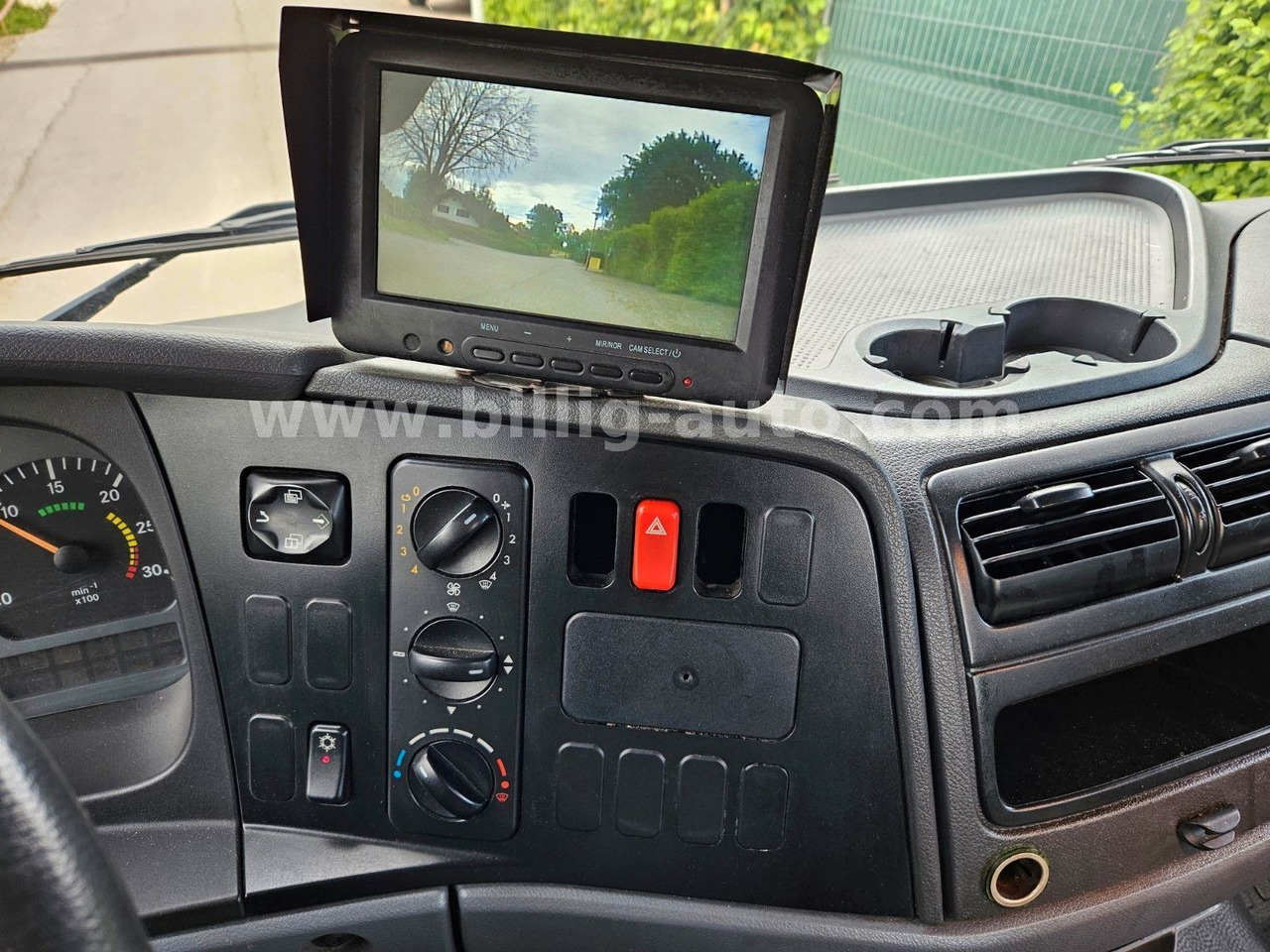 Mercedes-Benz Kamag * WBH 25 * Wiesel * Umsetzer * Sattelkupp. leasing Mercedes-Benz Kamag * WBH 25 * Wiesel * Umsetzer * Sattelkupp.: picture 11 Mercedes-Benz Kamag * WBH 25 * Wiesel * Umsetzer * Sattelkupp. leasing Mercedes-Benz Kamag * WBH 25 * Wiesel * Umsetzer * Sattelkupp.: picture 11