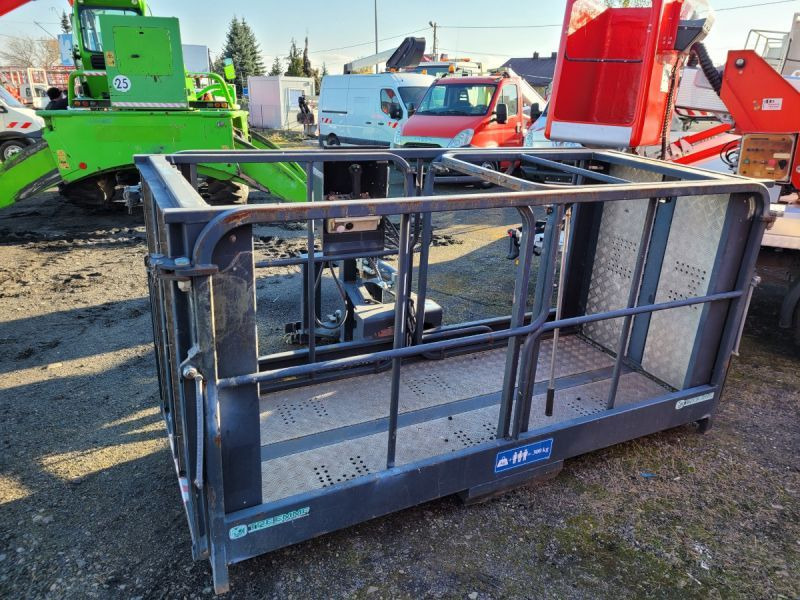 Merlo Basket Kosz rozkładany do ładowarki obrotowej lub sztywnej Panoramic Merlo PTE 300 kg - Attachment for Telescopic wheel loader: picture 1 Merlo Basket Kosz rozkładany do ładowarki obrotowej lub sztywnej Panoramic Merlo PTE 300 kg - Attachment for Telescopic wheel loader: picture 1