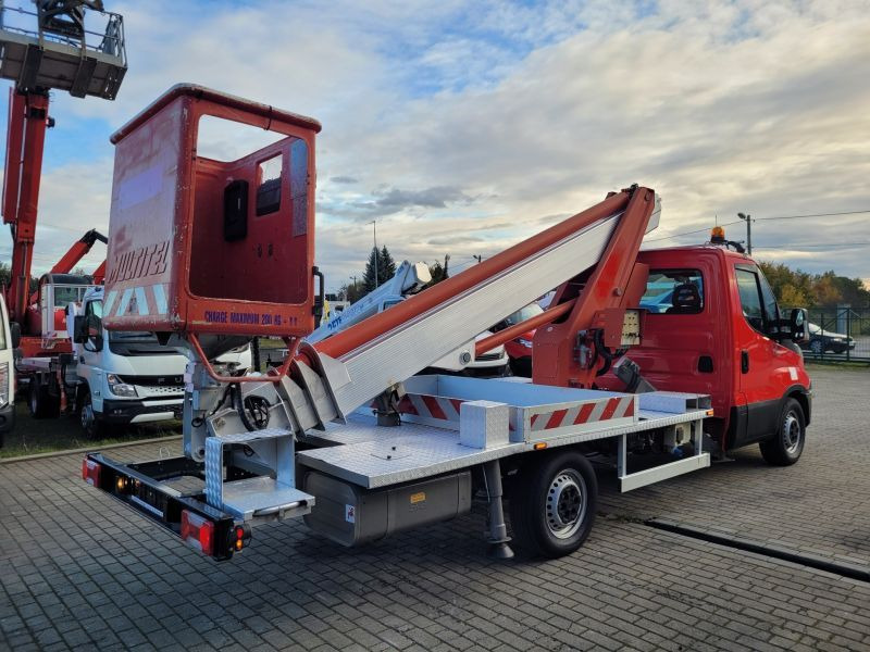 Iveco Daily 35S11 podnośnik koszowy 20 m Multitel MT202DS bucket truck boom lift - Truck with aerial platform: picture 4 Iveco Daily 35S11 podnośnik koszowy 20 m Multitel MT202DS bucket truck boom lift - Truck with aerial platform: picture 4