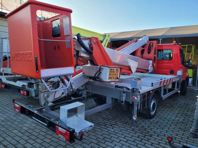 Iveco Daily 35S12 podnośnik koszowy 25 m Multitel MX250 - Truck with aerial platform: picture 3 Iveco Daily 35S12 podnośnik koszowy 25 m Multitel MX250 - Truck with aerial platform: picture 3