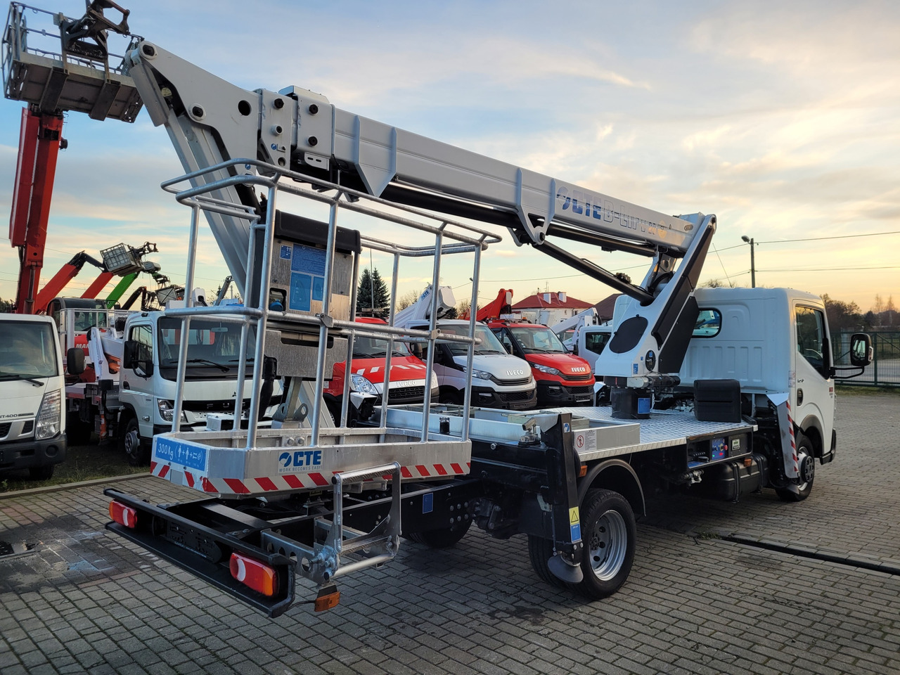 Renault Renault Maxity podnośnik koszowy zwyżka 20 m CTE B-lift 20 JHV - Truck with aerial platform: picture 4 Renault Renault Maxity podnośnik koszowy zwyżka 20 m CTE B-lift 20 JHV - Truck with aerial platform: picture 4