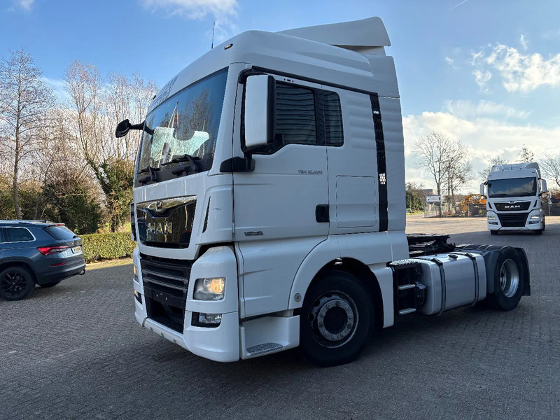 MAN TGX 18.500 4x2 / RETARDER / 500 PK / SPOILERSET / - Tractor truck: picture 2 MAN TGX 18.500 4x2 / RETARDER / 500 PK / SPOILERSET / - Tractor truck: picture 2