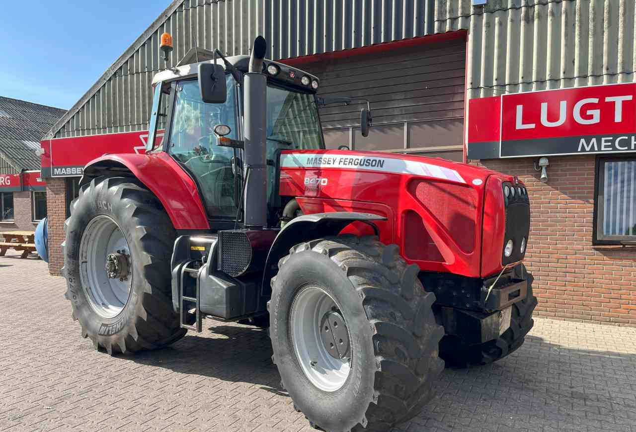 Massey Ferguson 8470 Dyna-VT Tractoren - Farm tractor: picture 2 Massey Ferguson 8470 Dyna-VT Tractoren - Farm tractor: picture 2