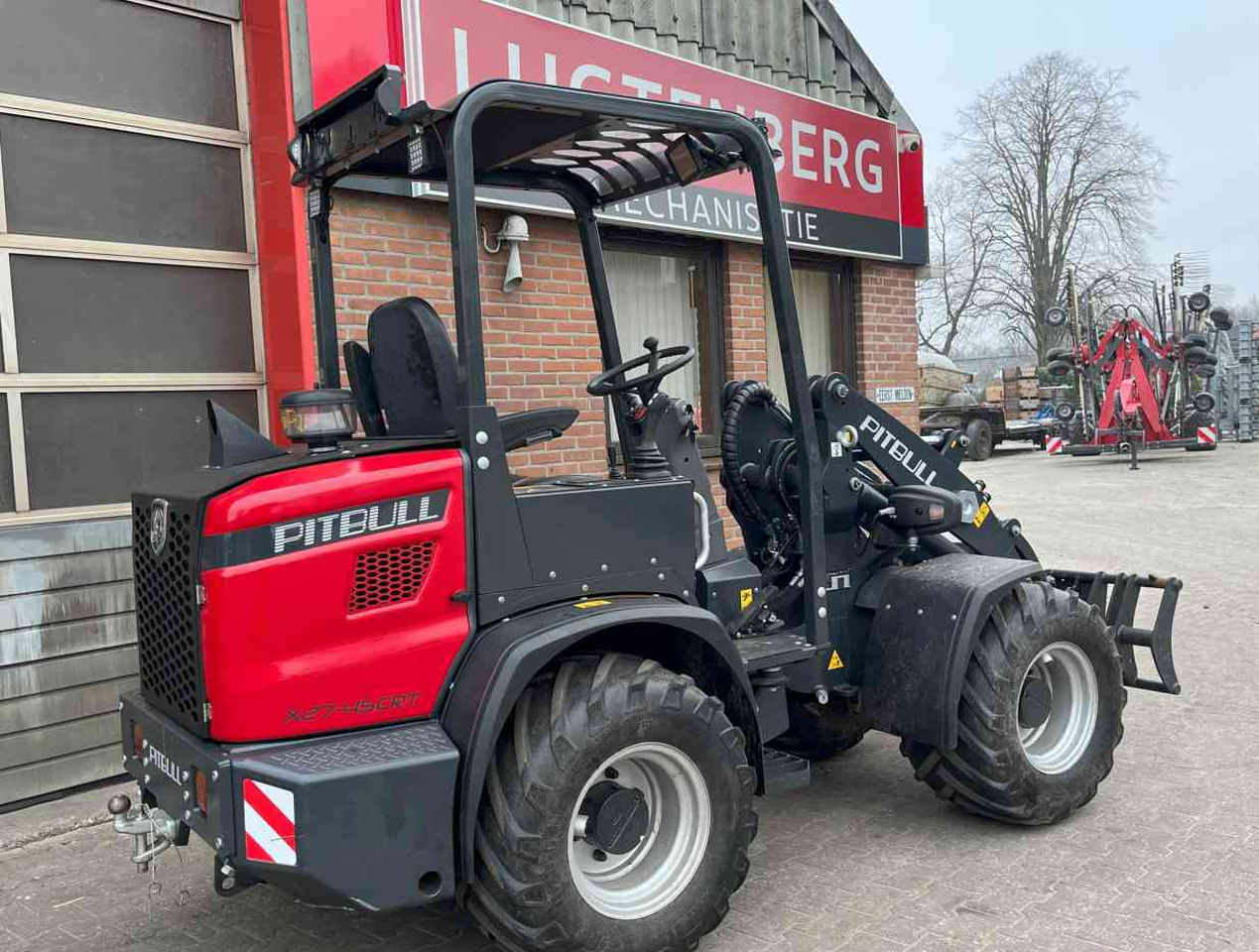 Pitbull X27-45CRT Minishovel - Wheel loader: picture 5 Pitbull X27-45CRT Minishovel - Wheel loader: picture 5