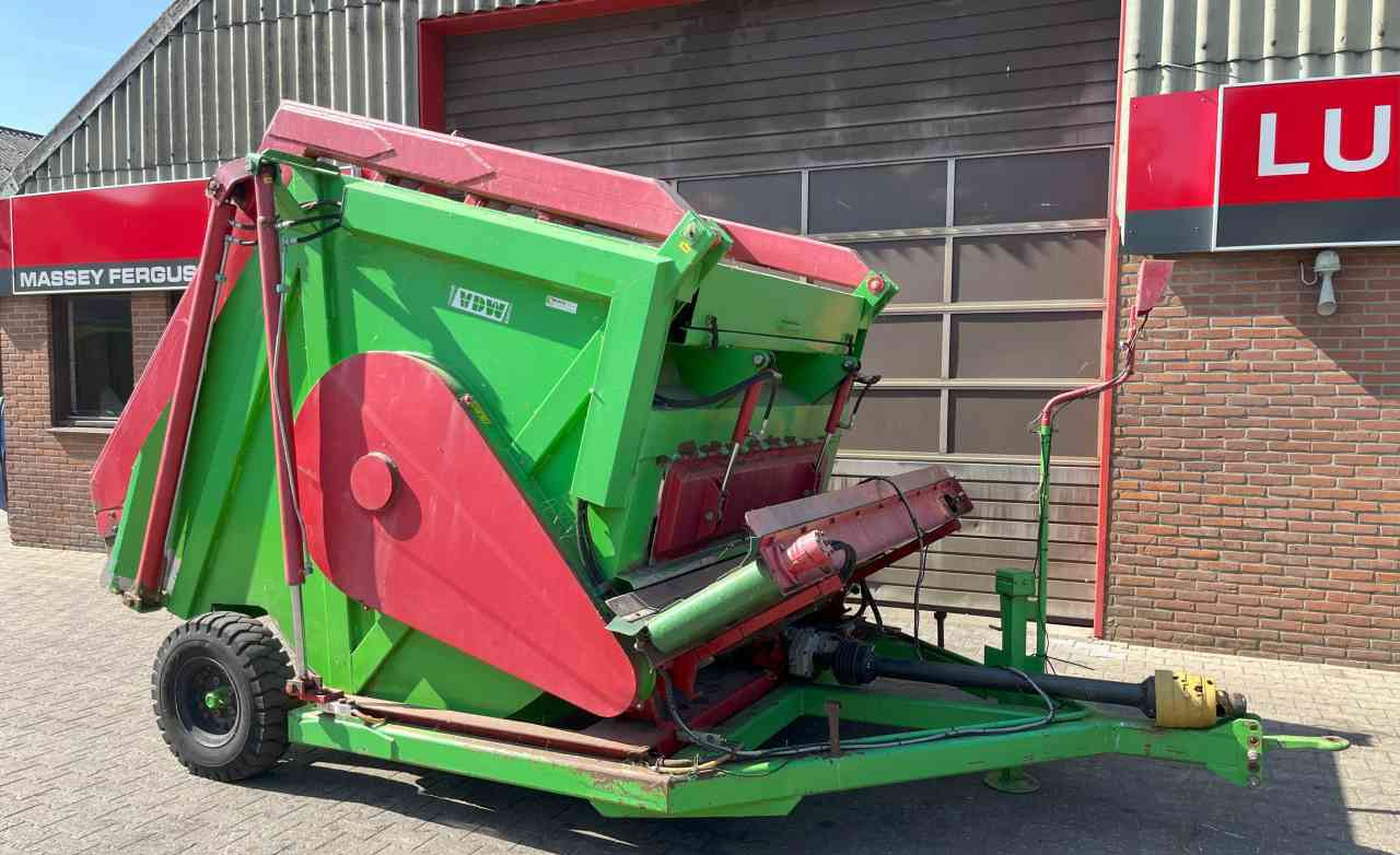 VDW UMD 5 Voermengwagen, peddelmenger, voerwagen, voermachines - Forage mixer wagon: picture 2 VDW UMD 5 Voermengwagen, peddelmenger, voerwagen, voermachines - Forage mixer wagon: picture 2