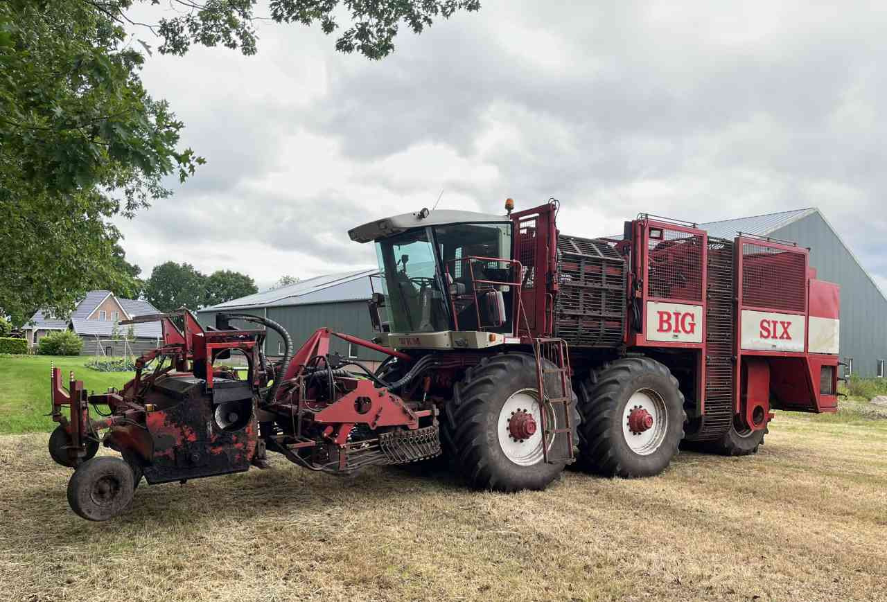 WKM Agrifac WKM BIG SIX Bietenrooier, rooimachines, oogstmachines. - Beet harvester: picture 1 WKM Agrifac WKM BIG SIX Bietenrooier, rooimachines, oogstmachines. - Beet harvester: picture 1