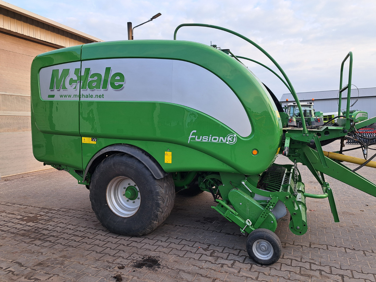 McHALE Fusion 3 - Round baler: picture 1 McHALE Fusion 3 - Round baler: picture 1