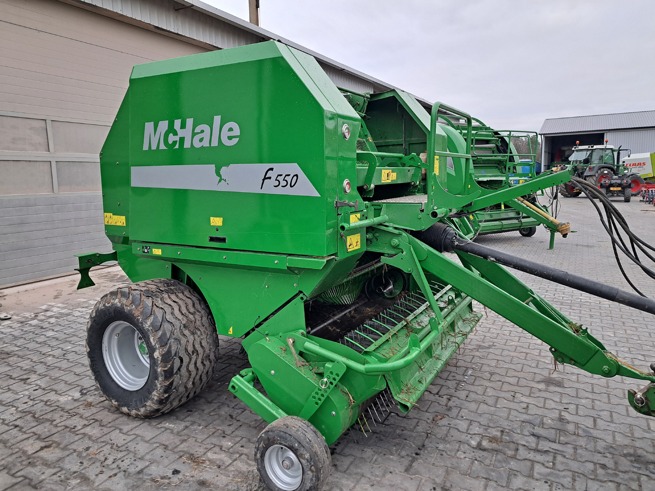 McHALE f 550 - Round baler: picture 2 McHALE f 550 - Round baler: picture 2
