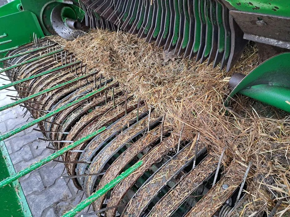 Prasa rolująca McHale f550 - Round baler: picture 5 Prasa rolująca McHale f550 - Round baler: picture 5