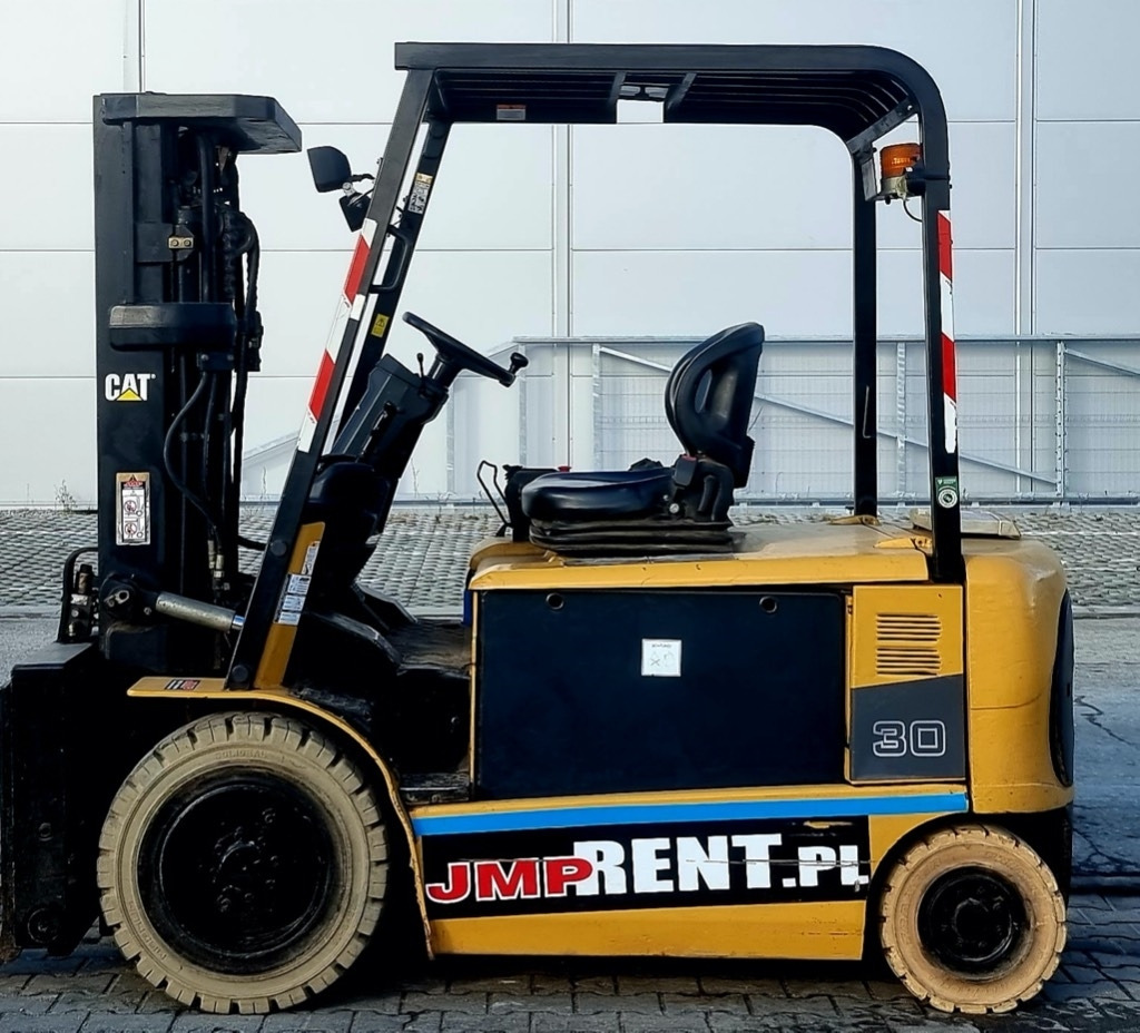 CAT EP 30 K PAC BATTERY YOM2021 - Electric forklift: picture 1 CAT EP 30 K PAC BATTERY YOM2021 - Electric forklift: picture 1