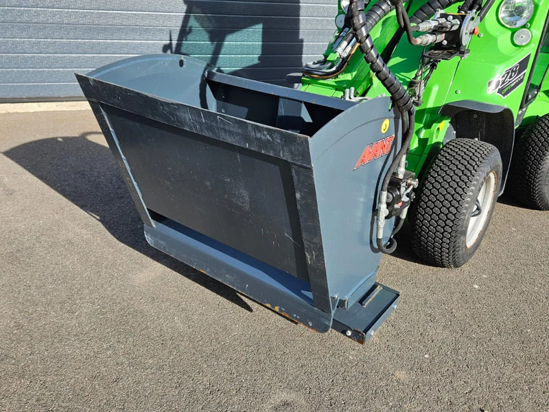 Avant 900 Zand- en zoutstrooier - Attachment for Agricultural machinery: picture 4 Avant 900 Zand- en zoutstrooier - Attachment for Agricultural machinery: picture 4