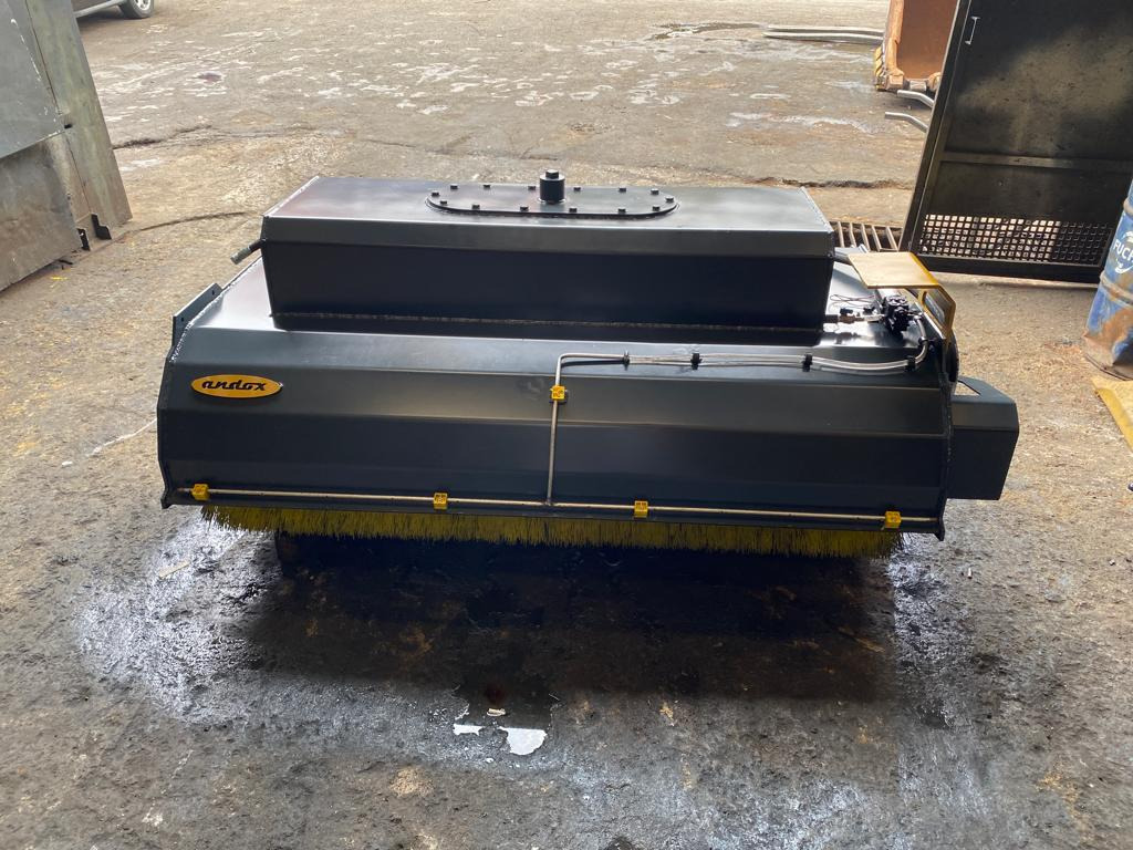 Bobcat - Broom for Utility/ Special vehicle: picture 5 Bobcat - Broom for Utility/ Special vehicle: picture 5