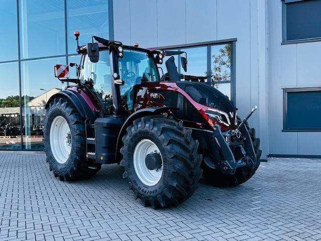 Valtra Q305 DEMO Super Compleet! - Farm tractor: picture 2 Valtra Q305 DEMO Super Compleet! - Farm tractor: picture 2