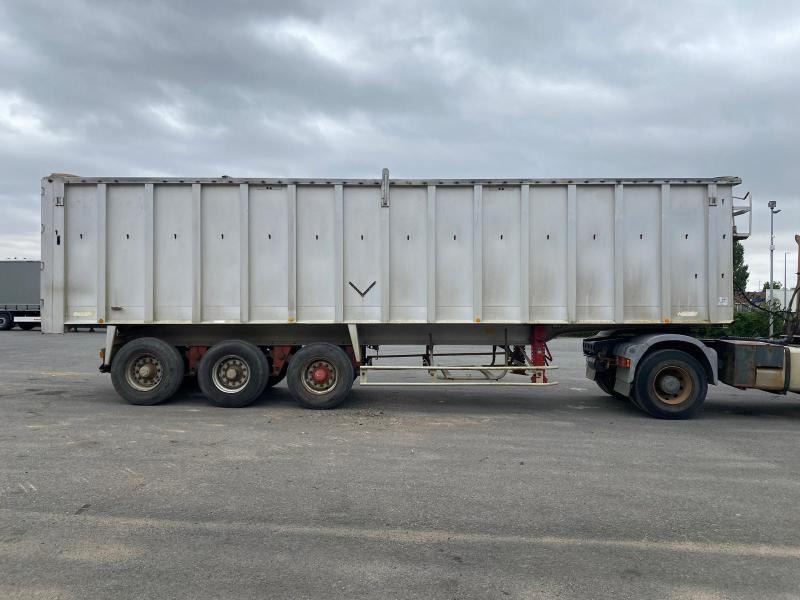 Benalu - Tipper semi-trailer: picture 1 Benalu - Tipper semi-trailer: picture 1