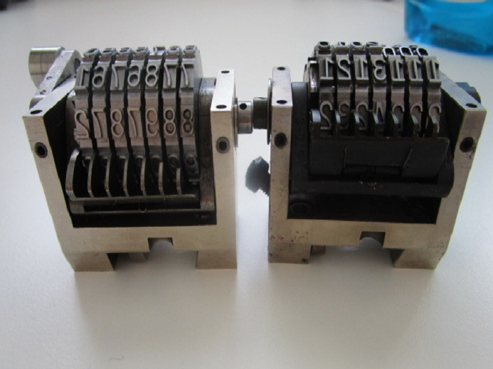 4 x NUMMERATOREN GERADE, VORWÄRTS, KLEIN - Spare parts for Printing machinery: picture 4 4 x NUMMERATOREN GERADE, VORWÄRTS, KLEIN - Spare parts for Printing machinery: picture 4