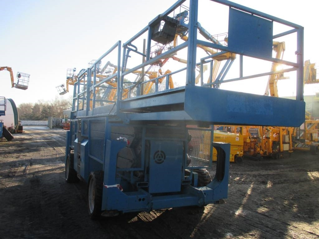 Genie GS 4390 RT - Scissor lift: picture 5 Genie GS 4390 RT - Scissor lift: picture 5