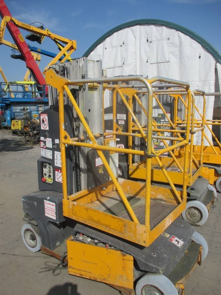 JLG Toucan Junior 8 - Vertical mast lift: picture 2 JLG Toucan Junior 8 - Vertical mast lift: picture 2