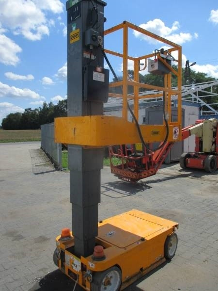 SkyJack SJ 12 - Vertical mast lift: picture 5 SkyJack SJ 12 - Vertical mast lift: picture 5
