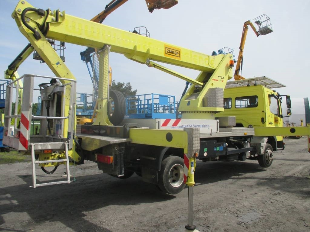 Wumag WT 230 - Truck with aerial platform: picture 3 Wumag WT 230 - Truck with aerial platform: picture 3