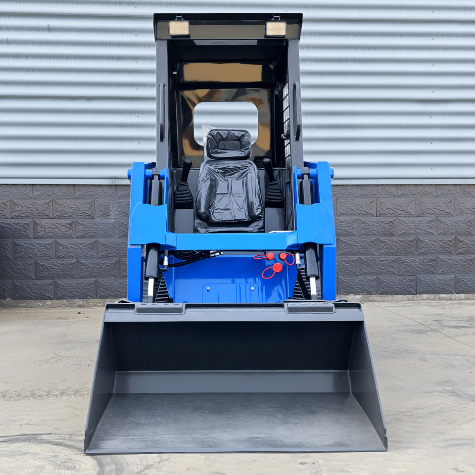 LEZUM LA670 Mini Small Skid Steer Loader Compact Track Diesel Mini Skid Steer Loader For Sale With Small Mini Skid Steer Attachments 4 In 1 Bucket - Skid steer loader: picture 2 LEZUM LA670 Mini Small Skid Steer Loader Compact Track Diesel Mini Skid Steer Loader For Sale With Small Mini Skid Steer Attachments 4 In 1 Bucket - Skid steer loader: picture 2