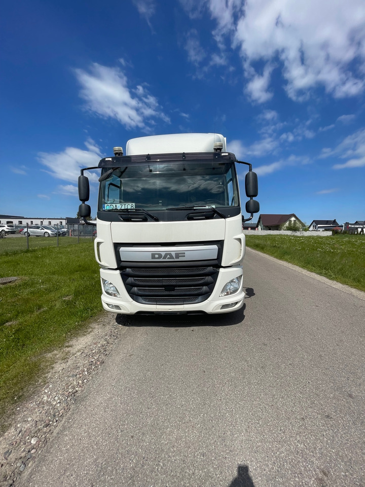 DAF CF440 FAK - Isothermal truck: picture 3 DAF CF440 FAK - Isothermal truck: picture 3