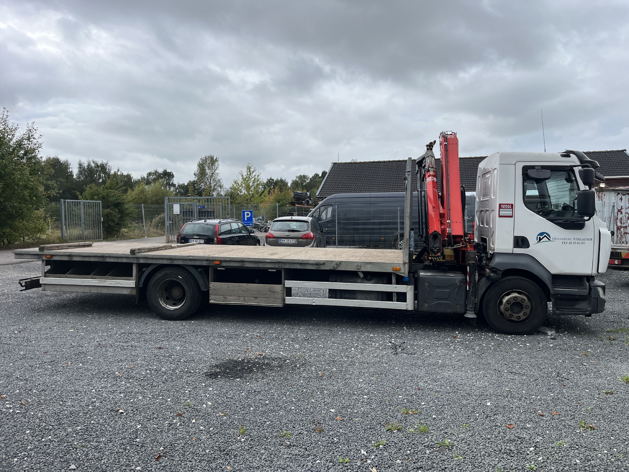 RENAULT D 16 - Crane truck: picture 1 RENAULT D 16 - Crane truck: picture 1