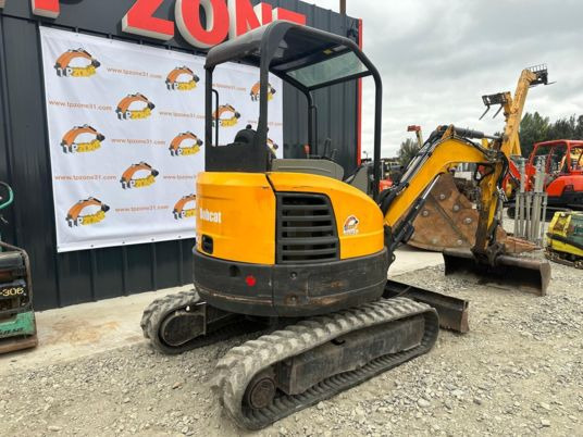 Bobcat E26 Canopy - Mini excavator: picture 3 Bobcat E26 Canopy - Mini excavator: picture 3