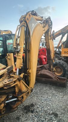 Caterpillar 428 à 13500 € HT - Backhoe loader: picture 4 Caterpillar 428 à 13500 € HT - Backhoe loader: picture 4