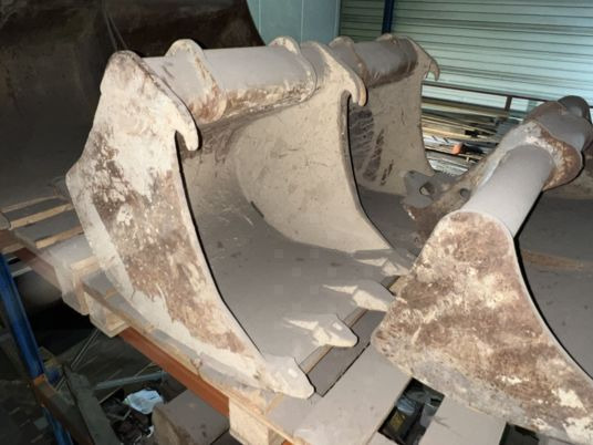 Godet de terrassement Arden QA10 - QA11 - Excavator bucket: picture 1 Godet de terrassement Arden QA10 - QA11 - Excavator bucket: picture 1